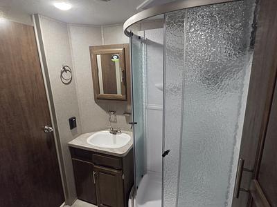2020 Forest River Rockwood Ultra Lite 2910SB — photo 6